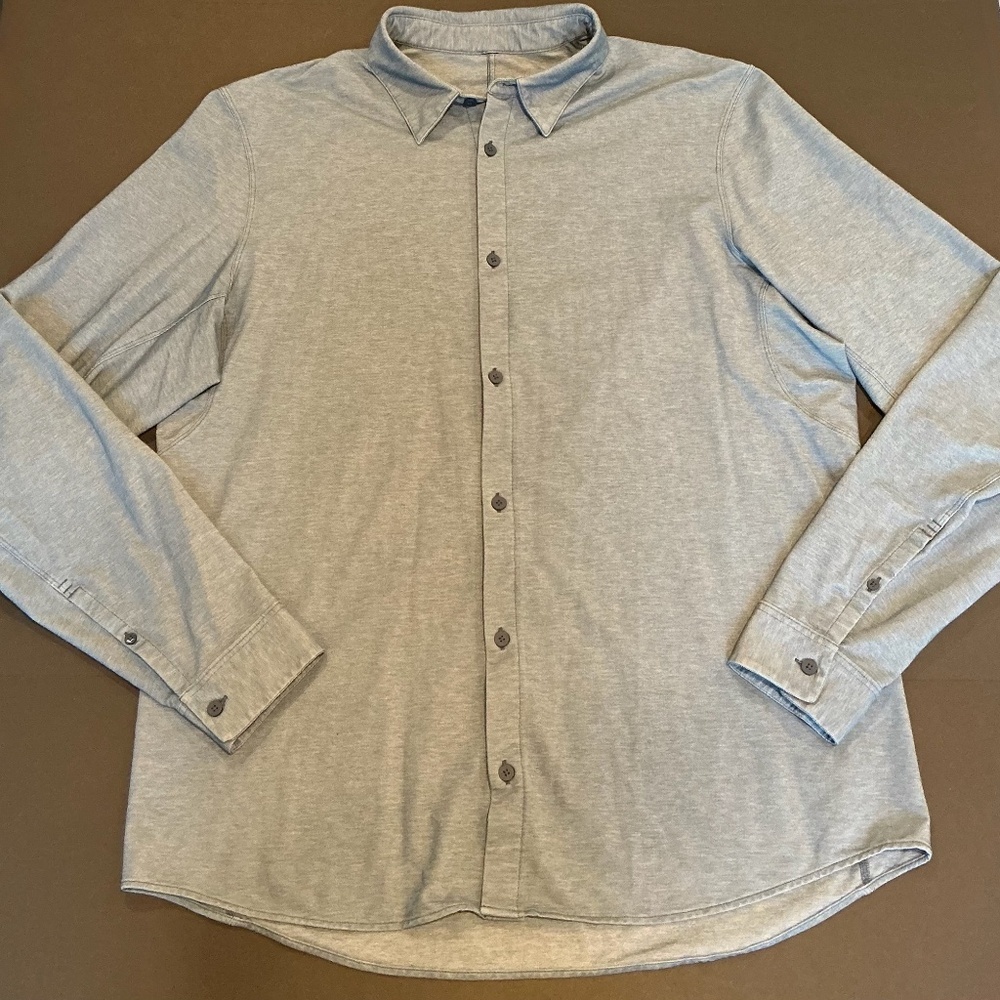 Lululemon Heathered Blue Long Sleeve Button Down Shirt Men’s